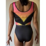 Maillot de gymnastique 4001-02, en noir avec touche de rose à jaune